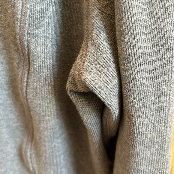 Tommy Bahama half Zip Pullover - Picture 4 of 6